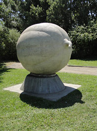 sculpture melon of cavaillon