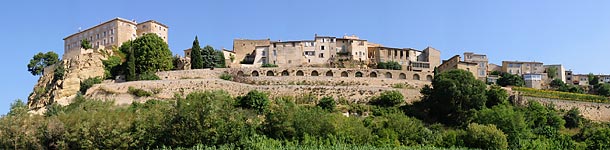 panoramic view from lauris in luberon